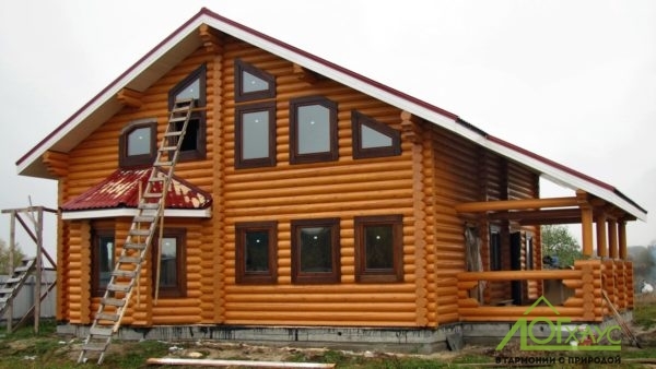 Монтаж окон и наличников деревянного дома