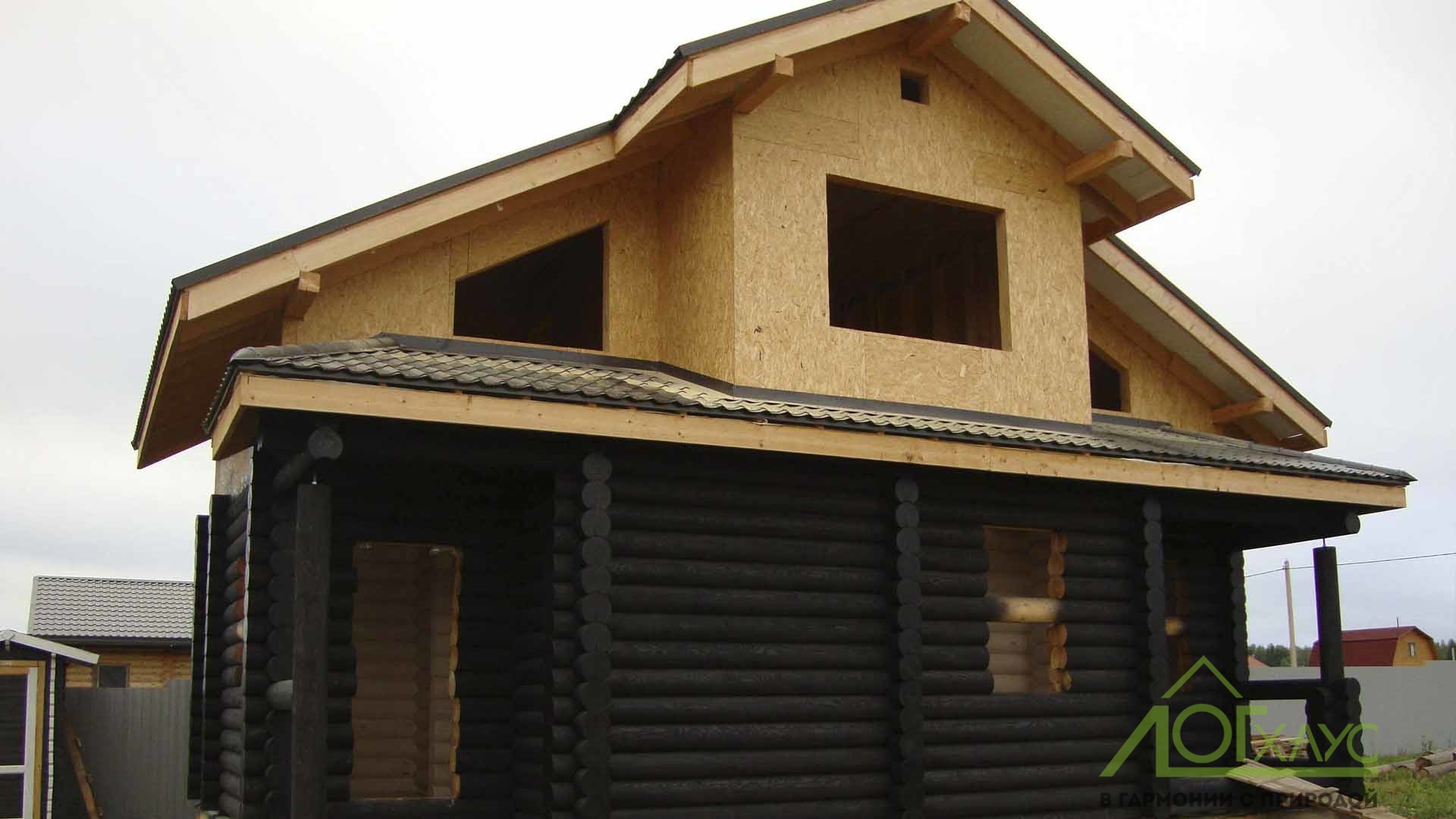 Монтаж комбинированного дома из каркаса и бревна