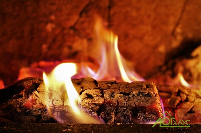 Как защитить деревянный дом от пожара 
